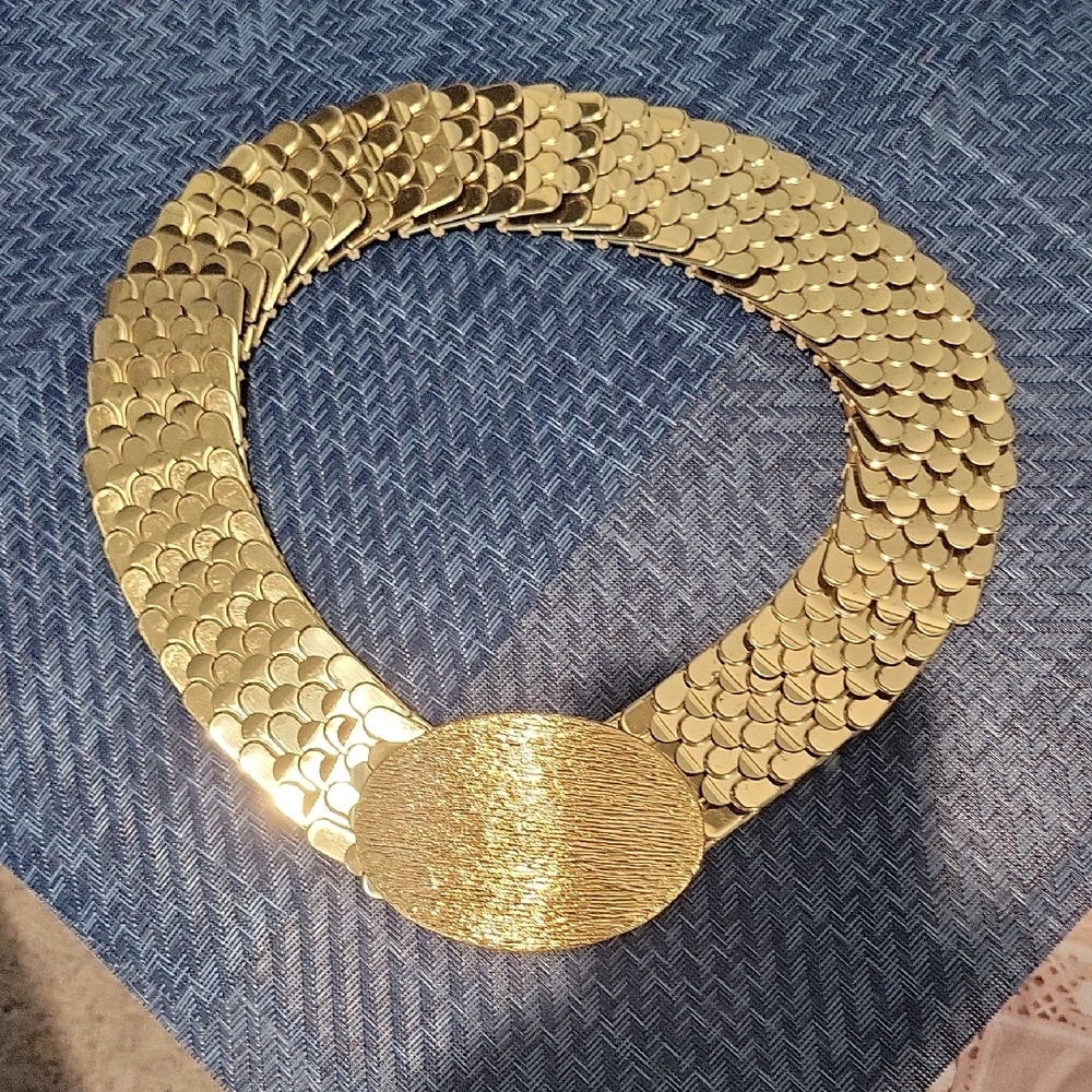 Elegant Gold-tone Statement Belt